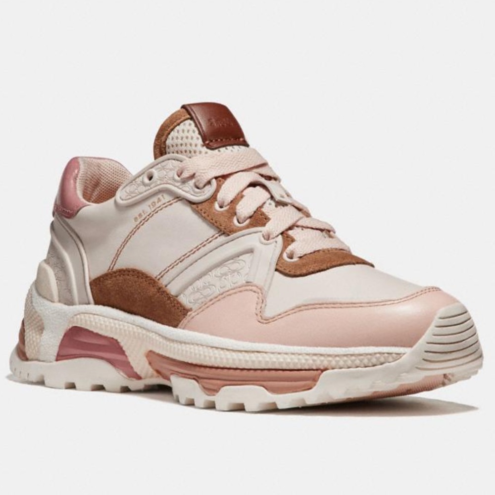 Coach C143 Runner